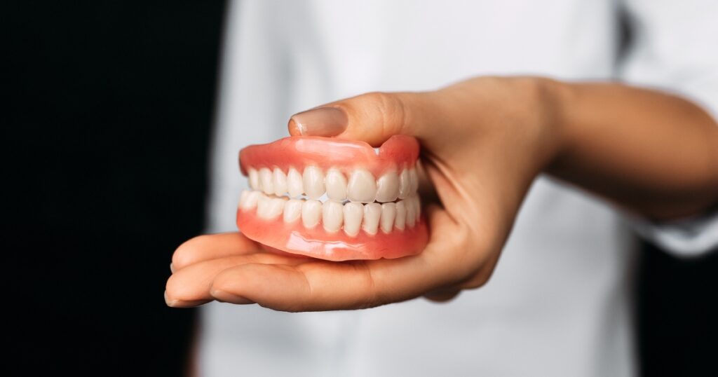 what should you eat after denture treatment